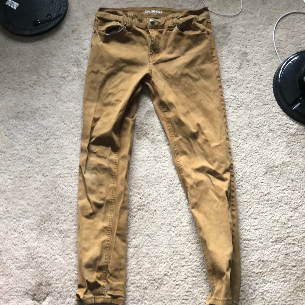 Men’s khaki pants